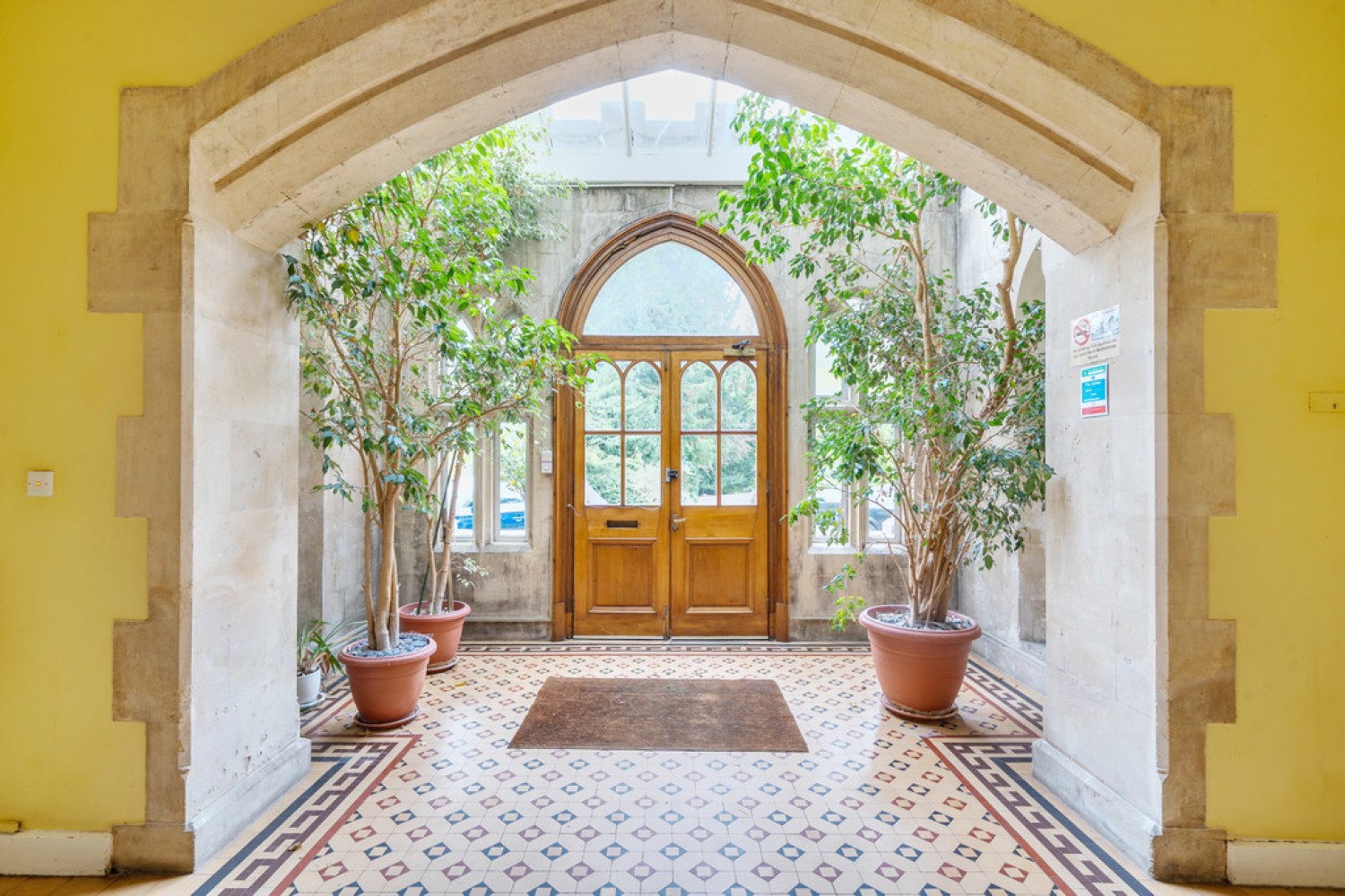 2 bedroom Flat in Battlefields, Lansdown, Bath