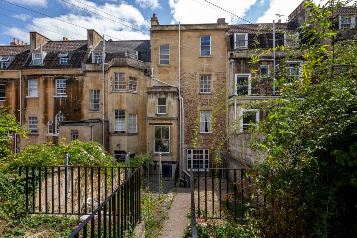 Walcot Parade , Bath