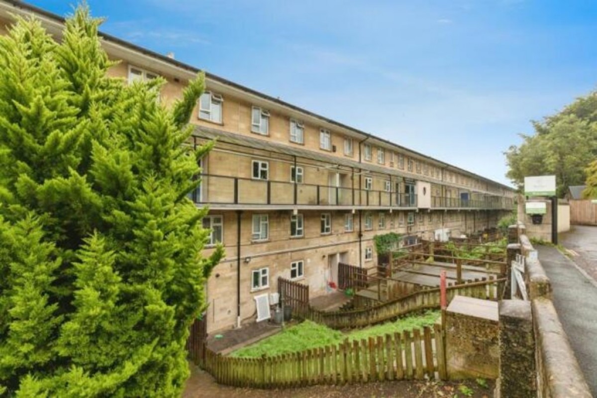 Saffron Court, Bath