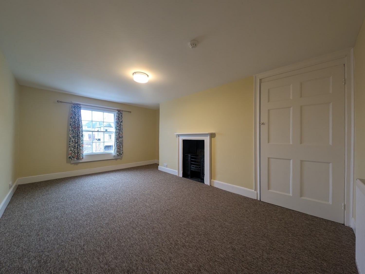 1 bedroom Flat in Cleveland Place West, Bath