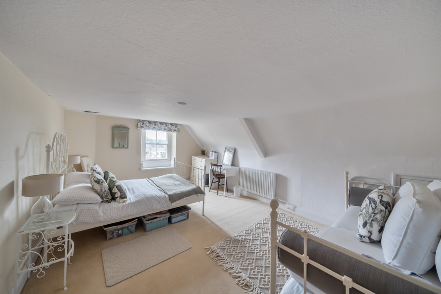 5 bedroom House for Letting Acacia House, Chew Magna