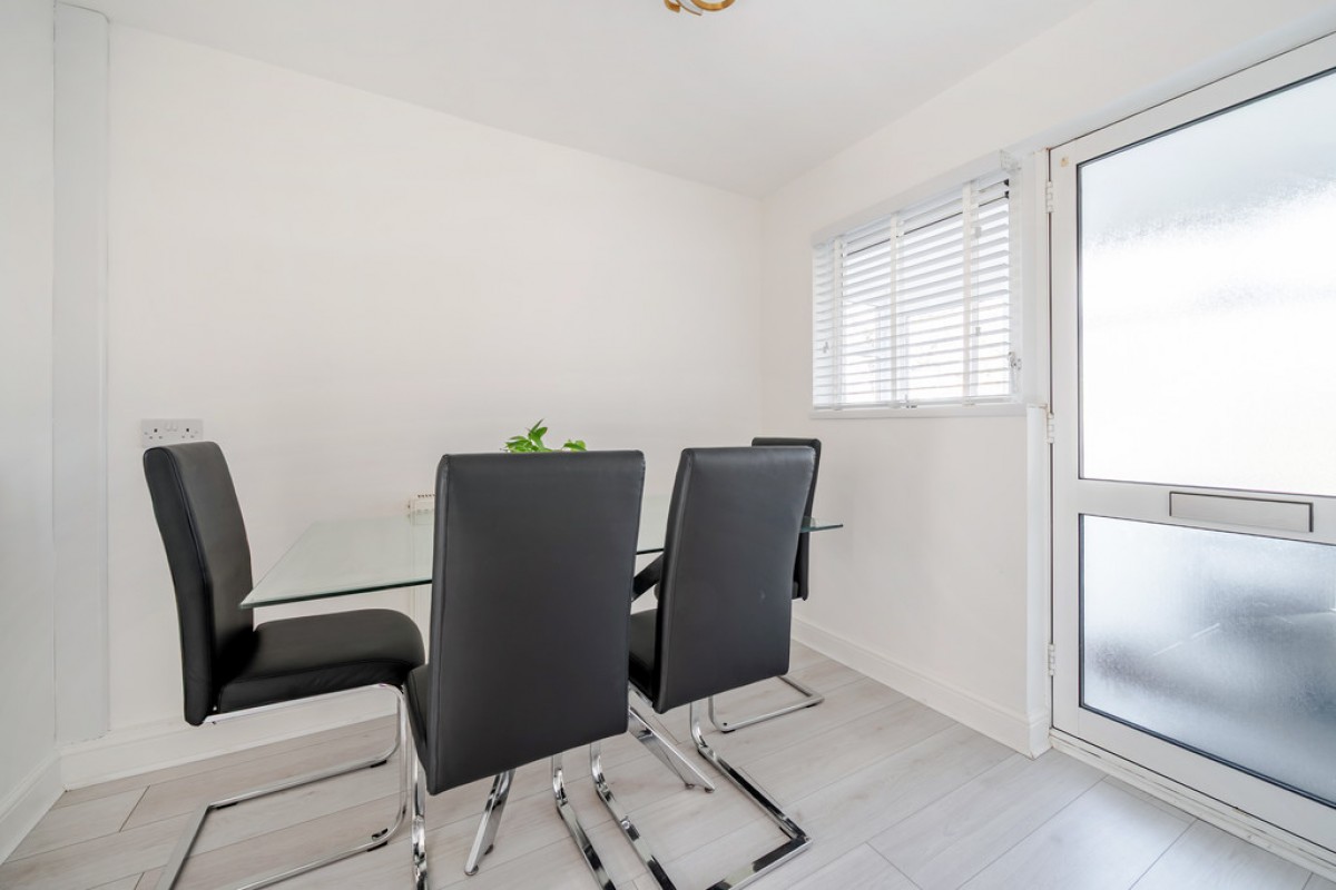 Loxton Drive, Bath