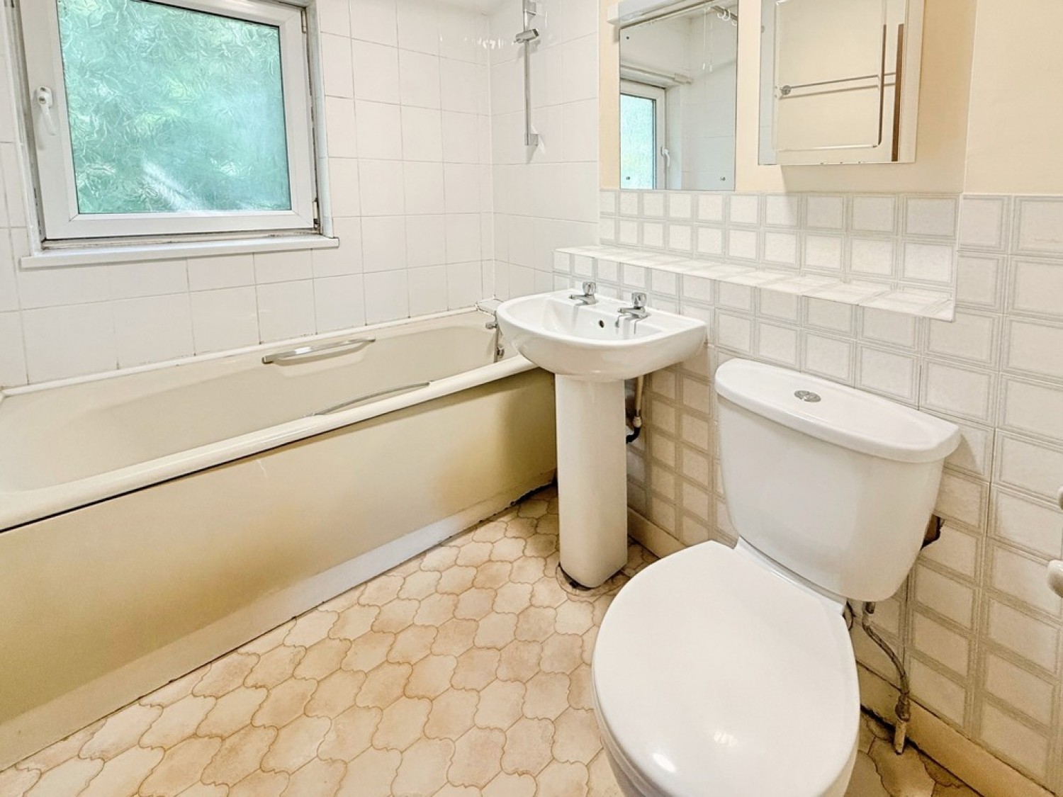 2 bedroom Flat for Sale Henrietta Court, Bath