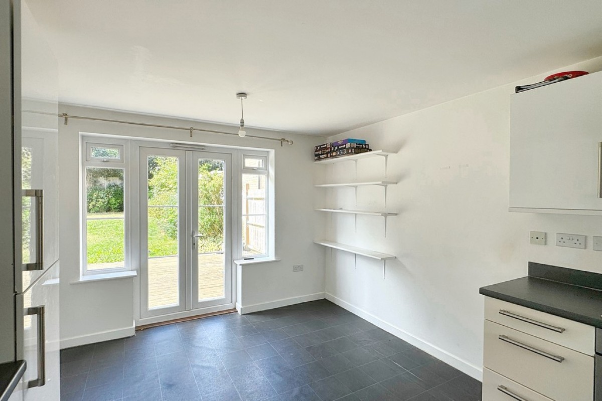 Emmetts Close, Bridgefield