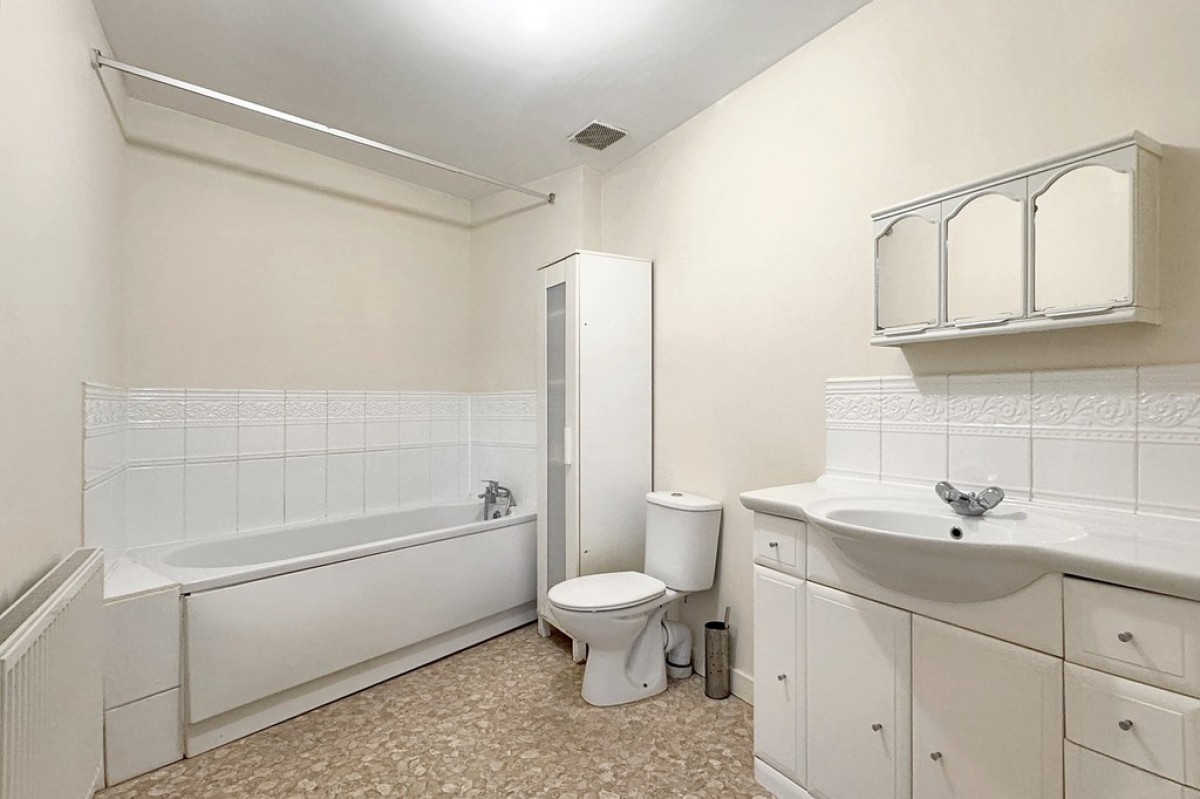 Lancaster Way, Repton Park, Ashford