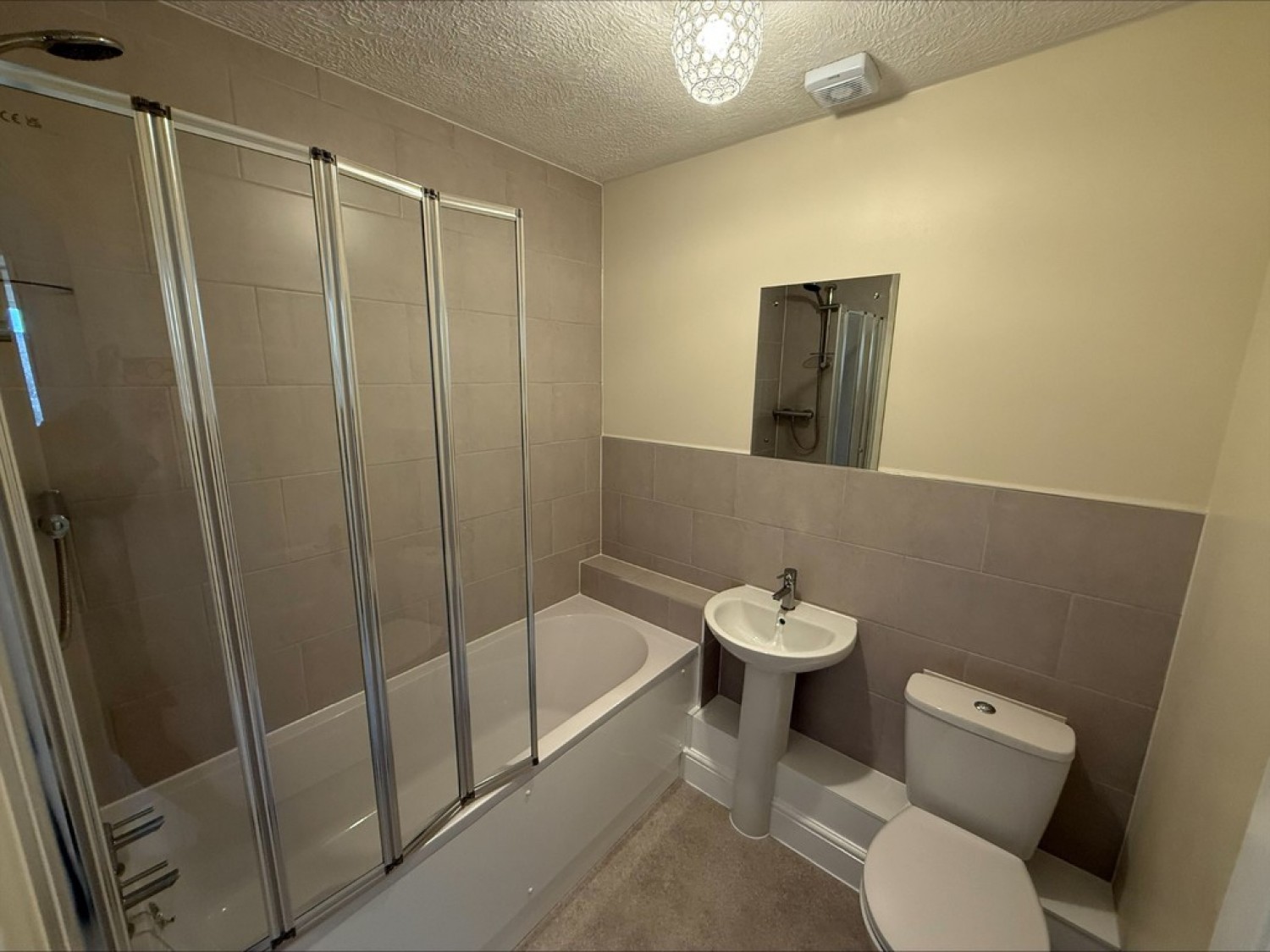 2 bedroom House for Letting Freathy Lane, Kennington, Ashford