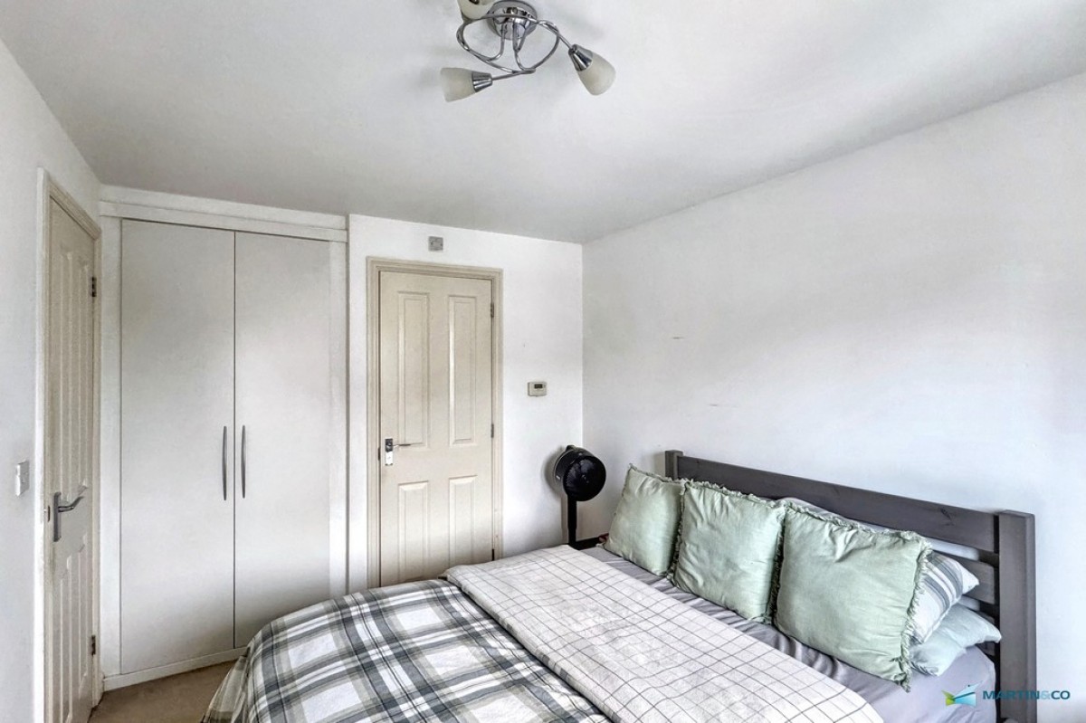 Farmers Way, Kingsnorth