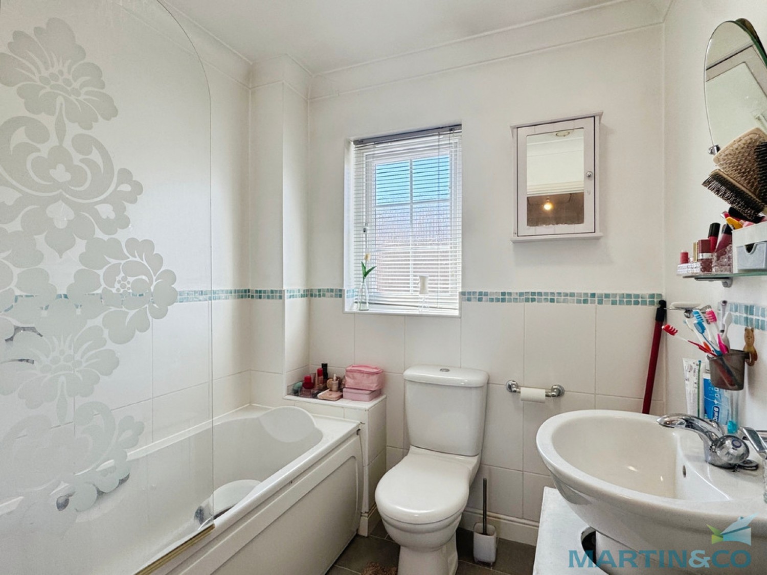 3 bedroom House for Letting Swaffer Way, Singleton Hill, Ashford