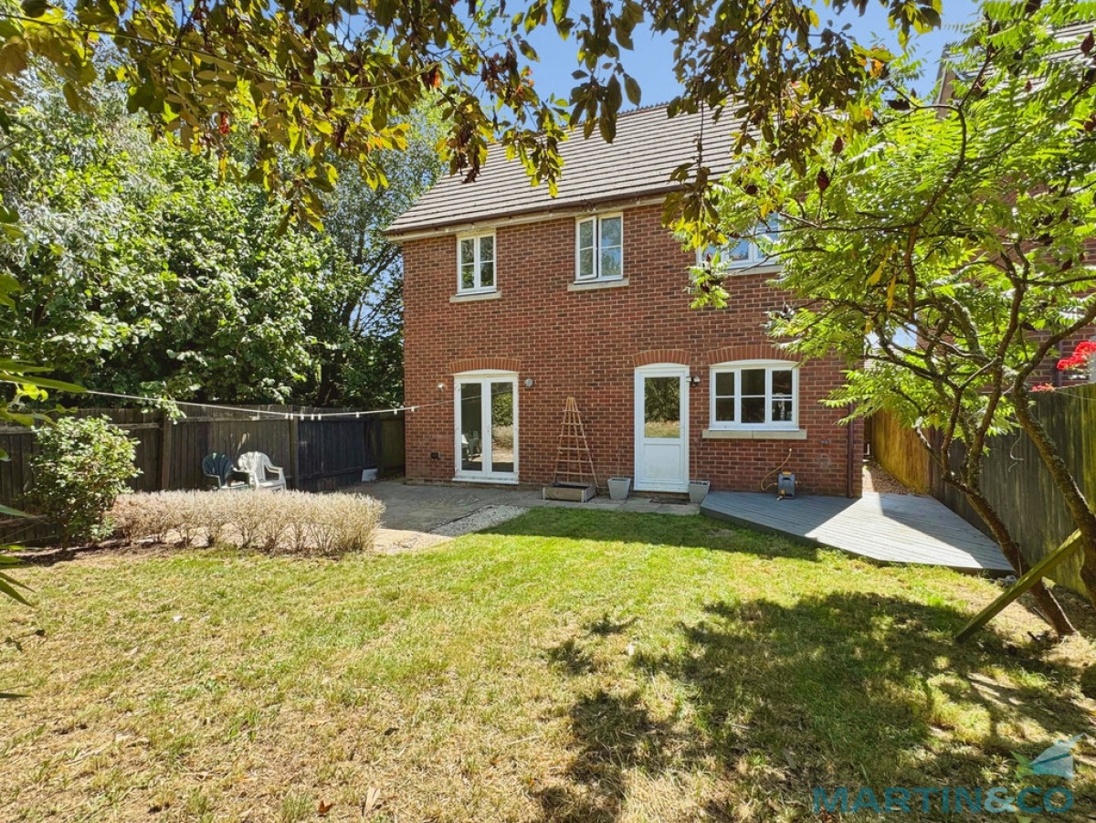 Caesar Avenue, Ashford