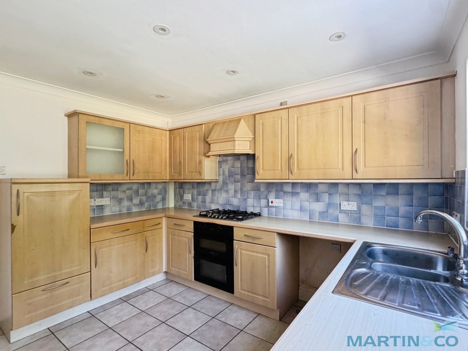 4 bedroom House for Letting Caesar Avenue, Ashford