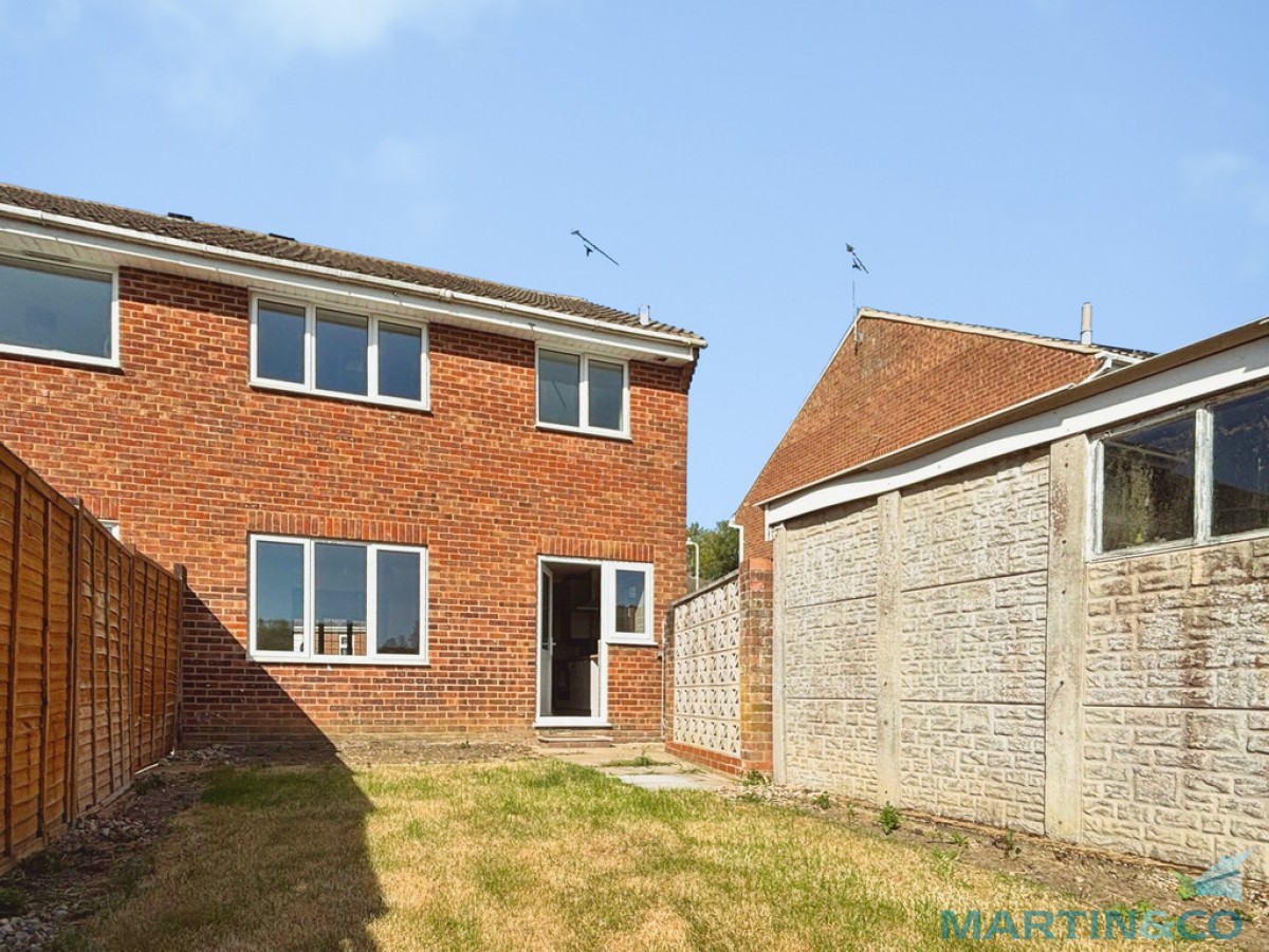 Luckhurst Road , Willesborough