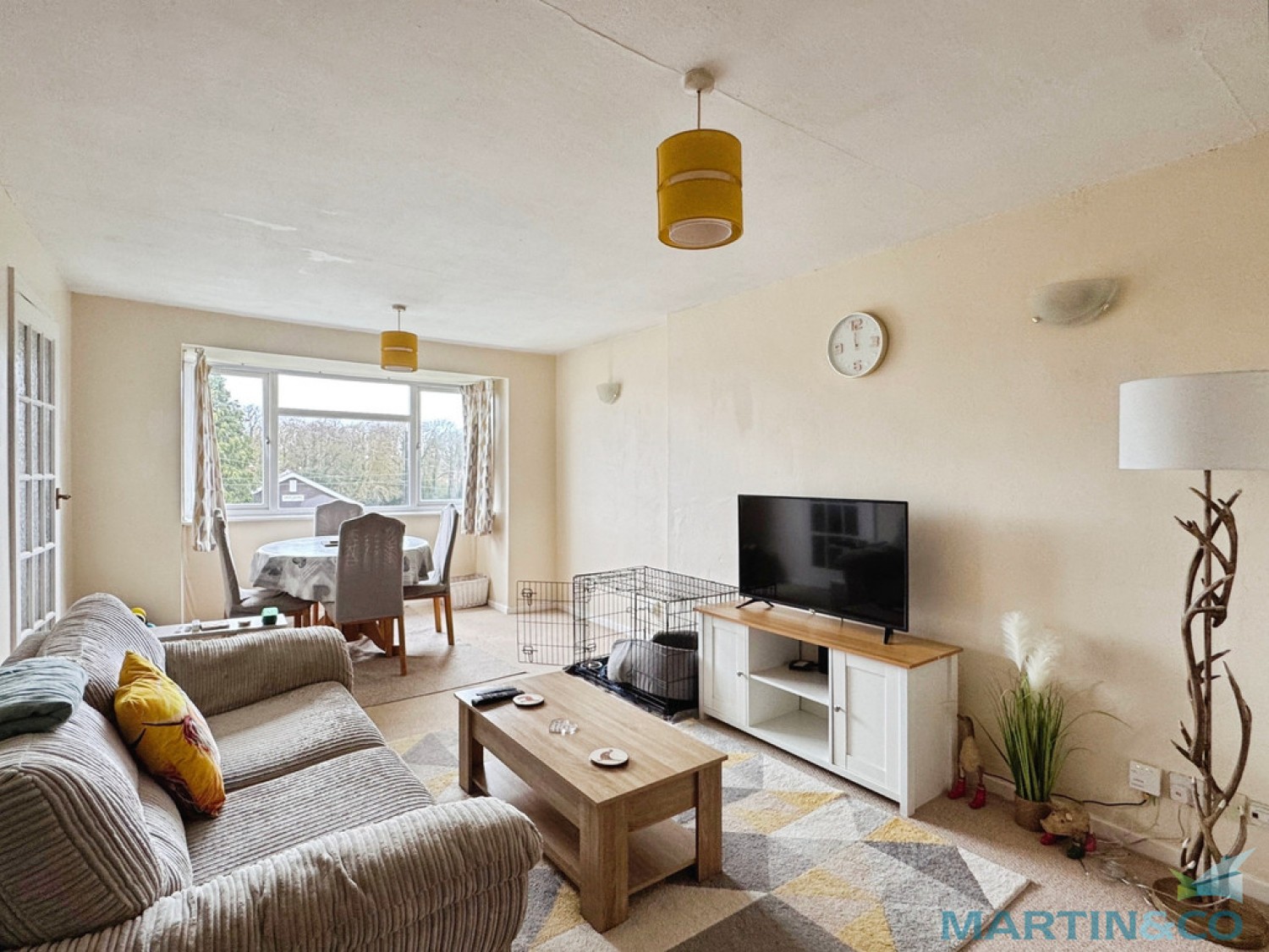 2 bedroom Flat for Letting Wayside Flats