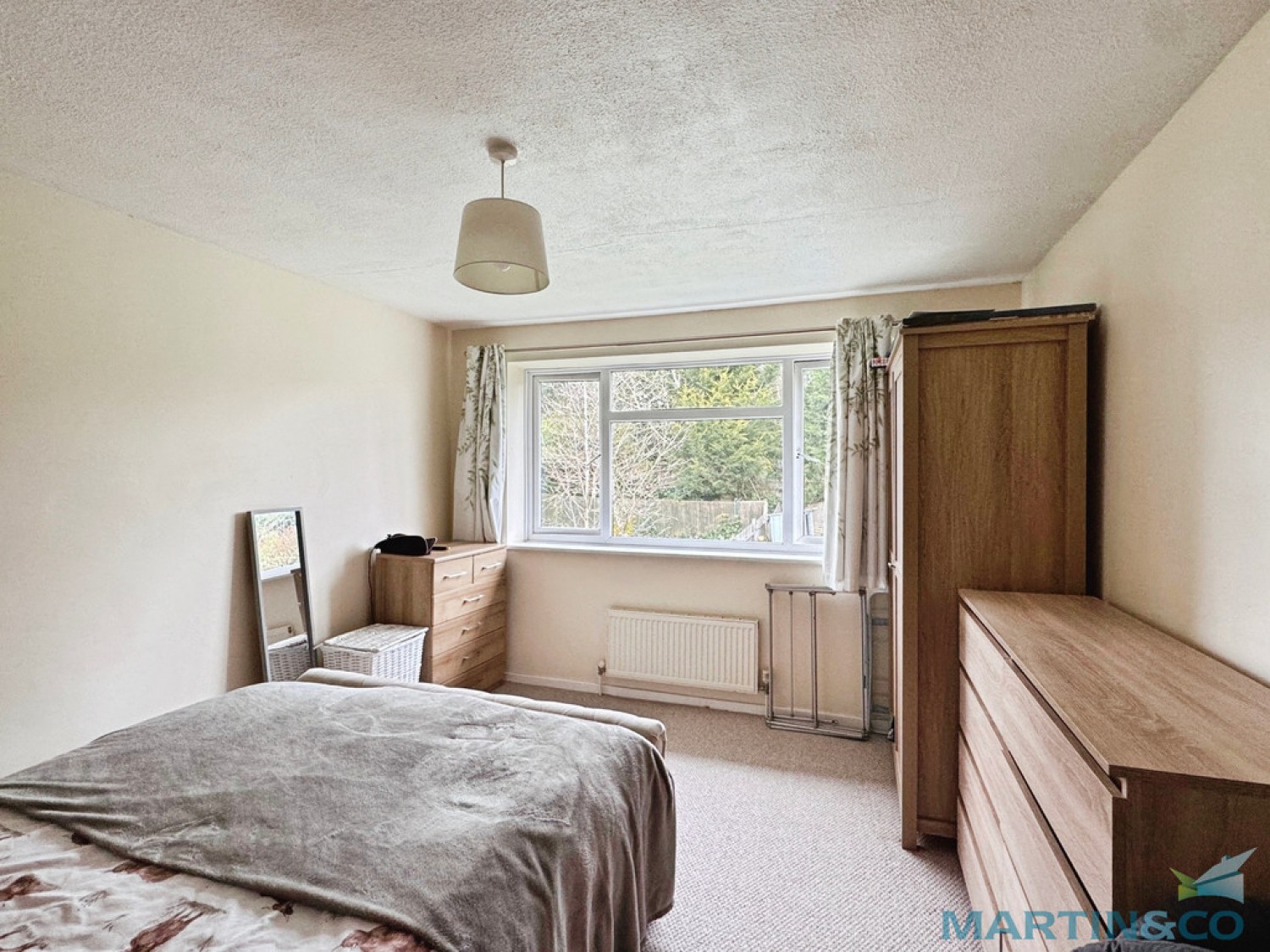 2 bedroom Flat for Letting Wayside Flats