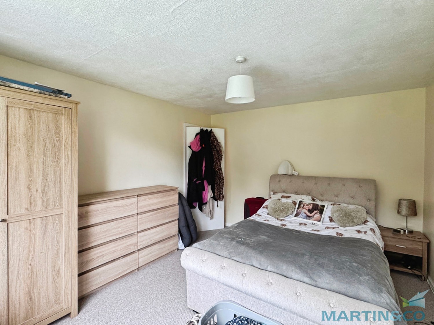 2 bedroom Flat for Letting Wayside Flats