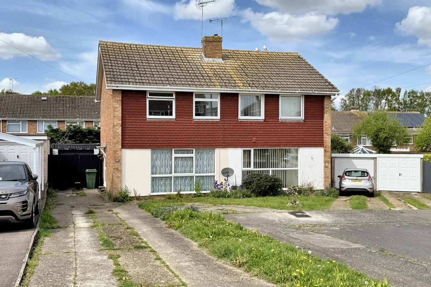 Chiltern End, Ashford