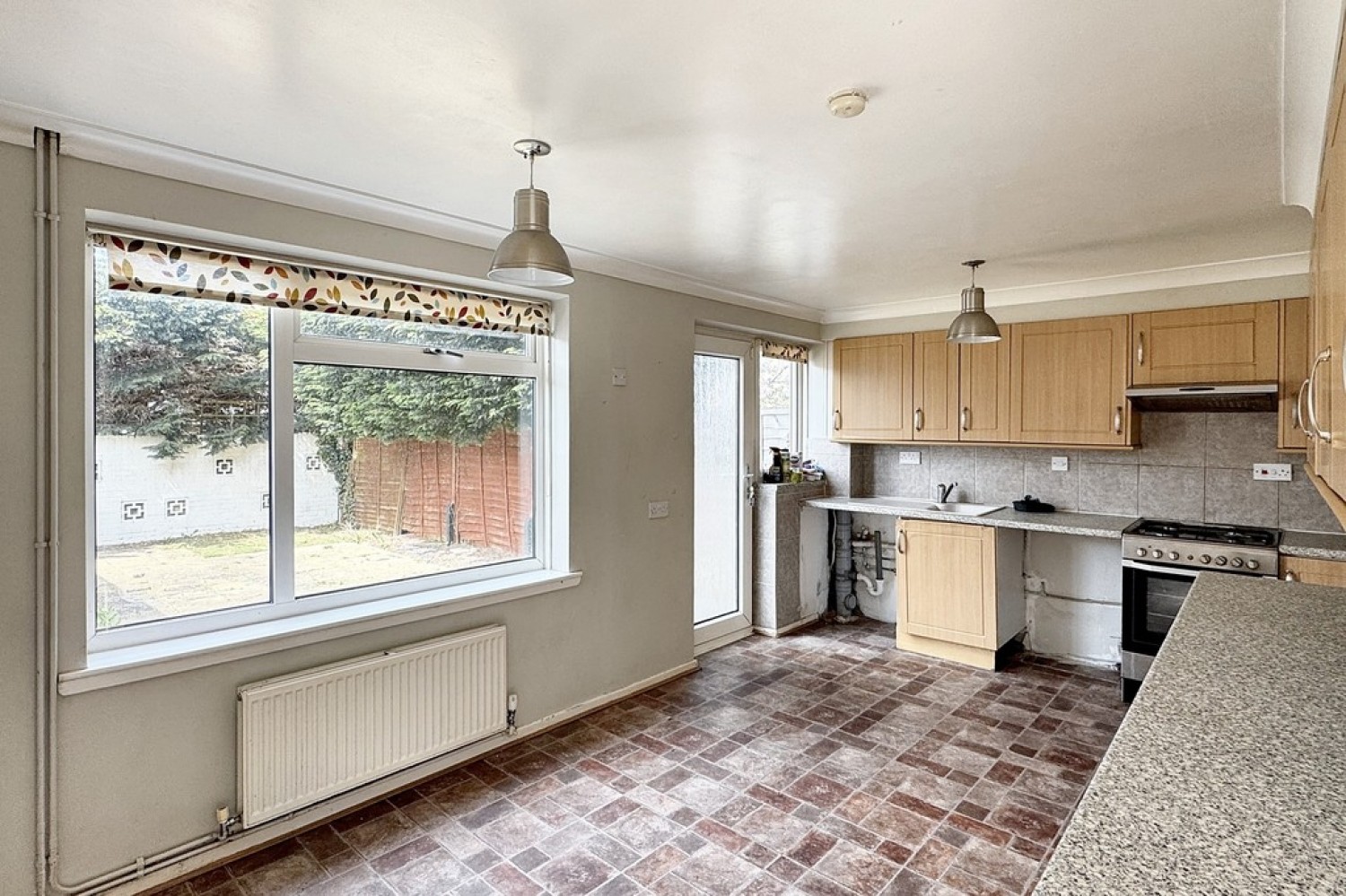 Chiltern End, Ashford