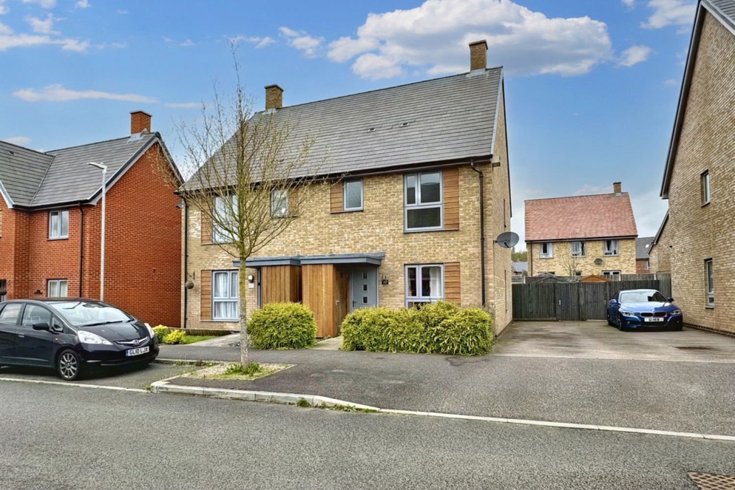 3 bedroom House for Letting Peter Churchill Lane, Repton Park, Ashford