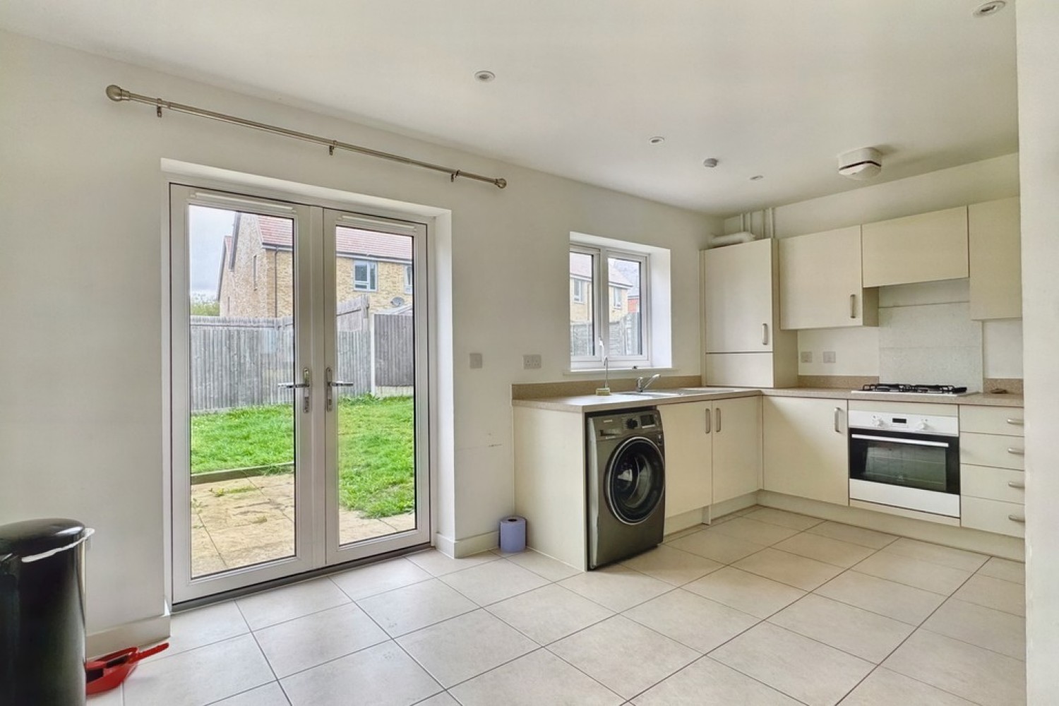 3 bedroom House for Letting Peter Churchill Lane, Repton Park, Ashford