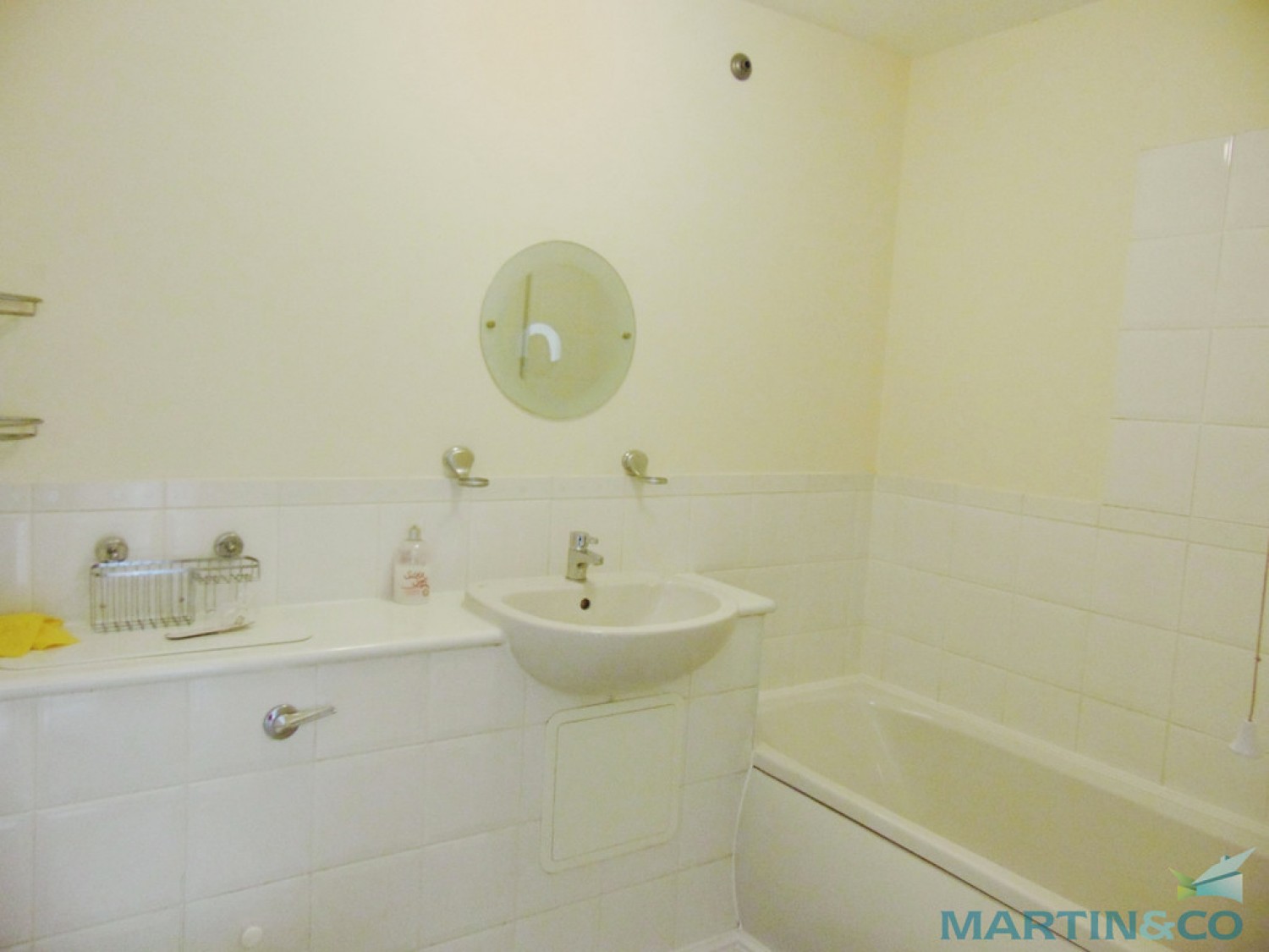 2 bedroom Flat for Letting Richard Hillary Close, South Willesborough, Ashford