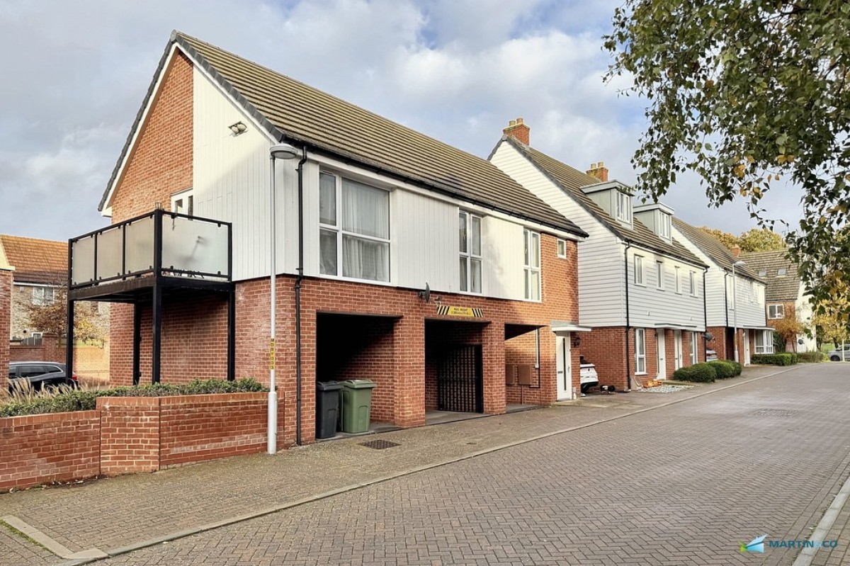 Desmond Hubble Way, Repton Park