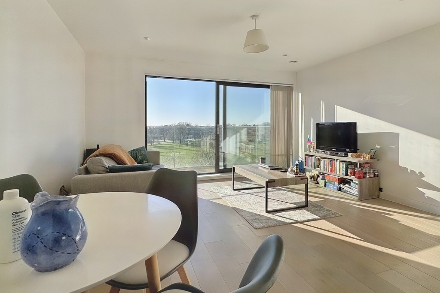 1 bedroom Flat for Letting Kenmore Place, Ashford