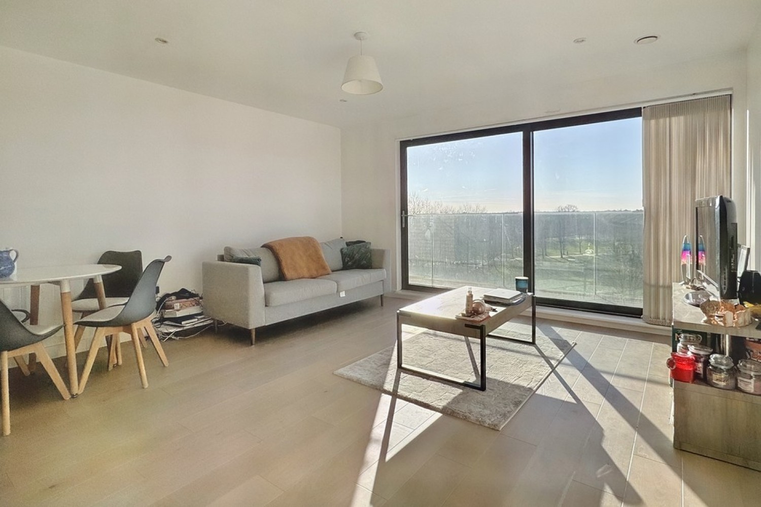 1 bedroom Flat for Letting Kenmore Place, Ashford