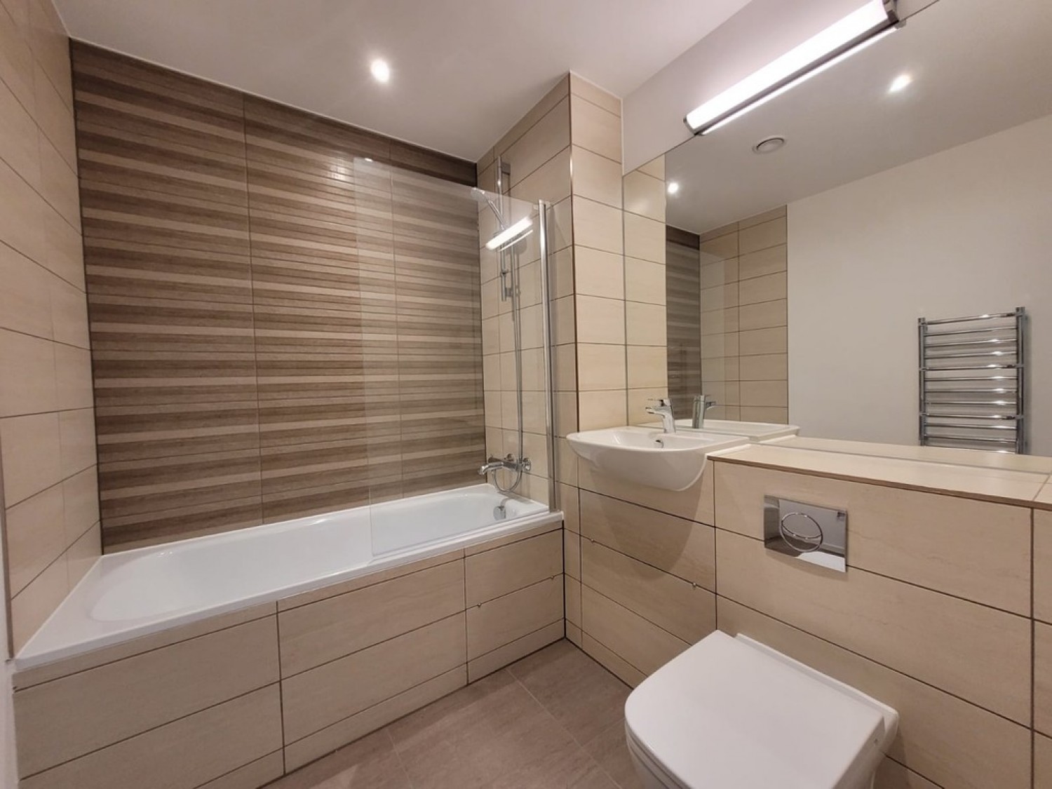 2 bedroom Flat for Letting Kenmore Place, Leacon Road, Ashford