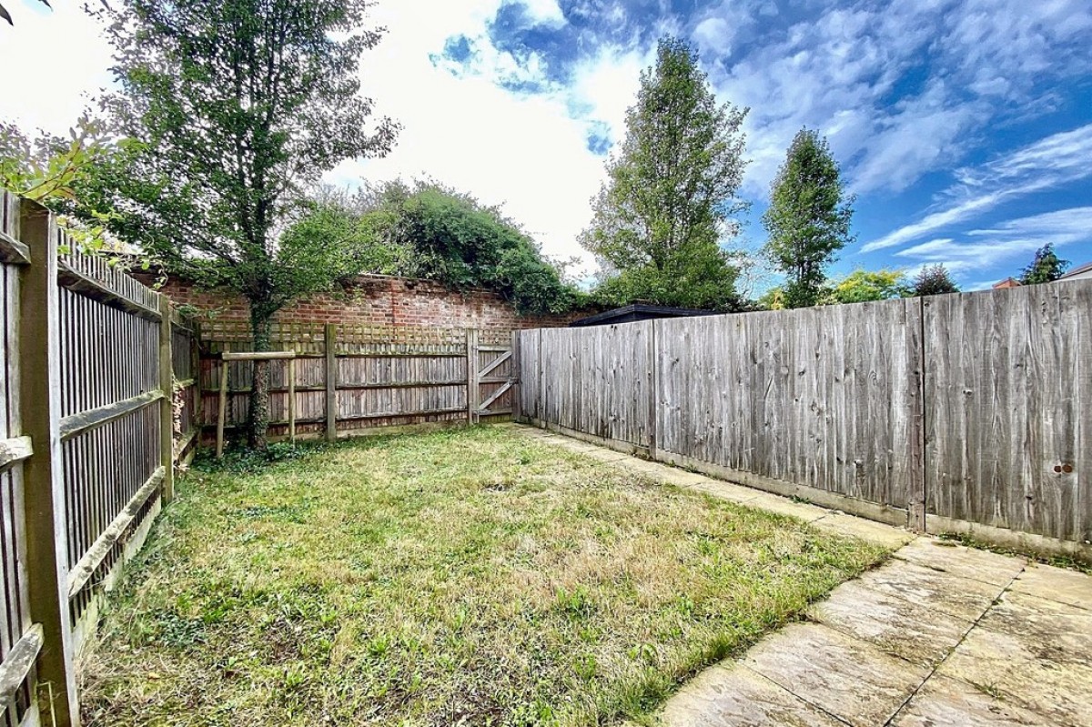 Invicta Close Canterbury
