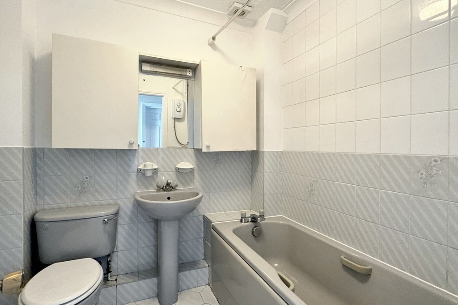 2 bedroom Flat for Letting Peri Court, Heaton Road, Canterbury
