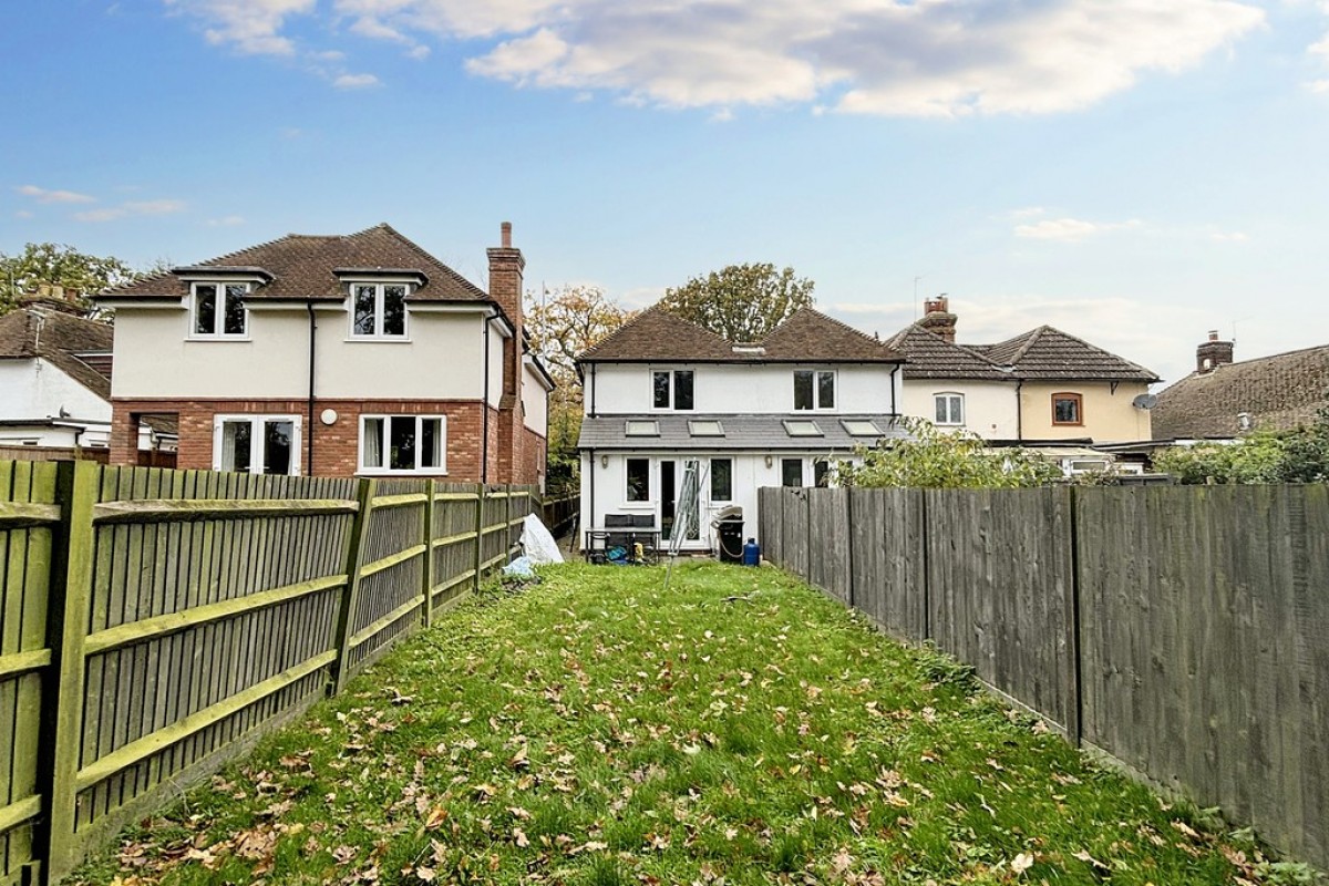 Kingsnorth Road, Ashford