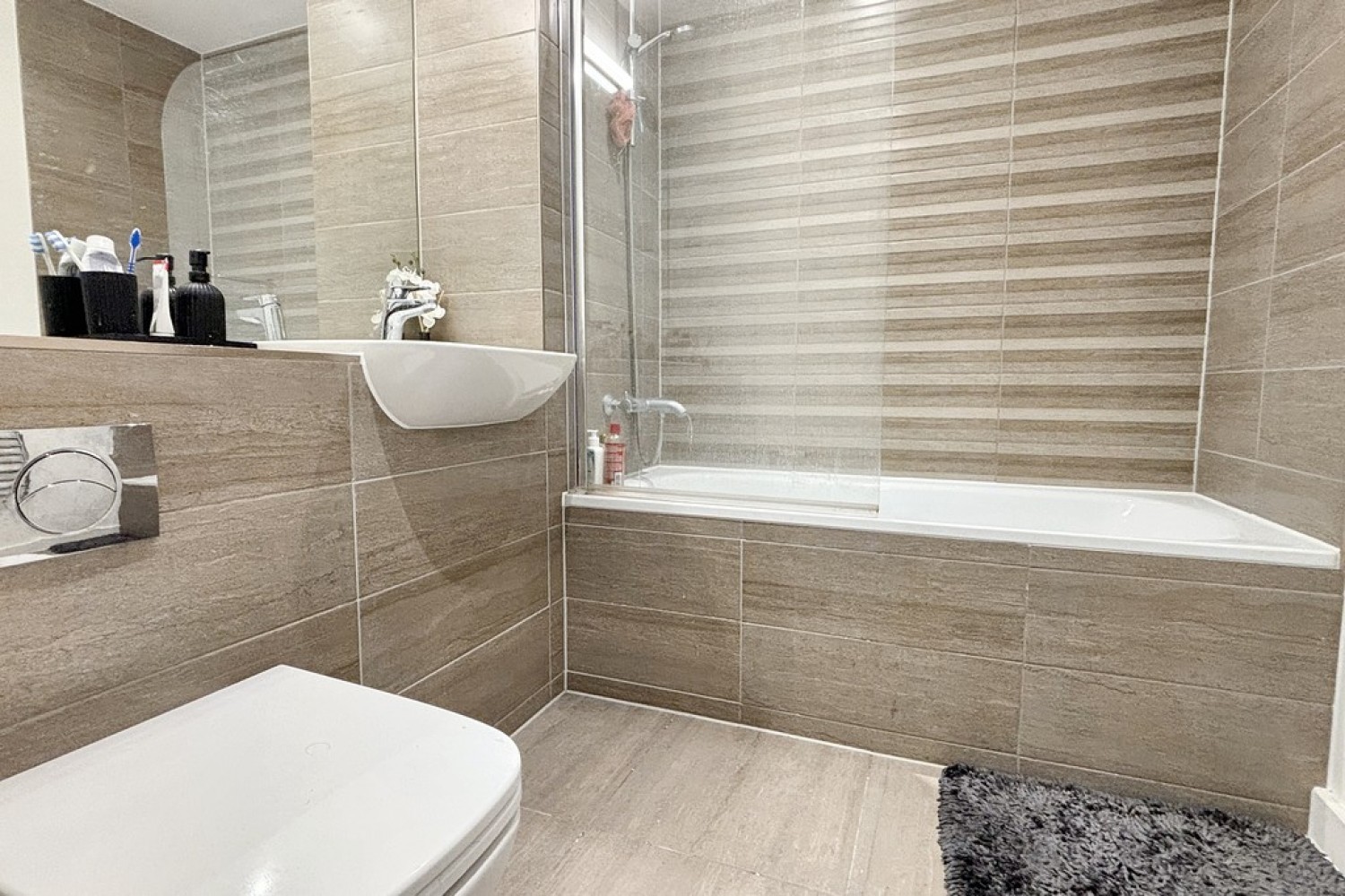 2 bedroom Flat for Letting Betsom Place, Ashford