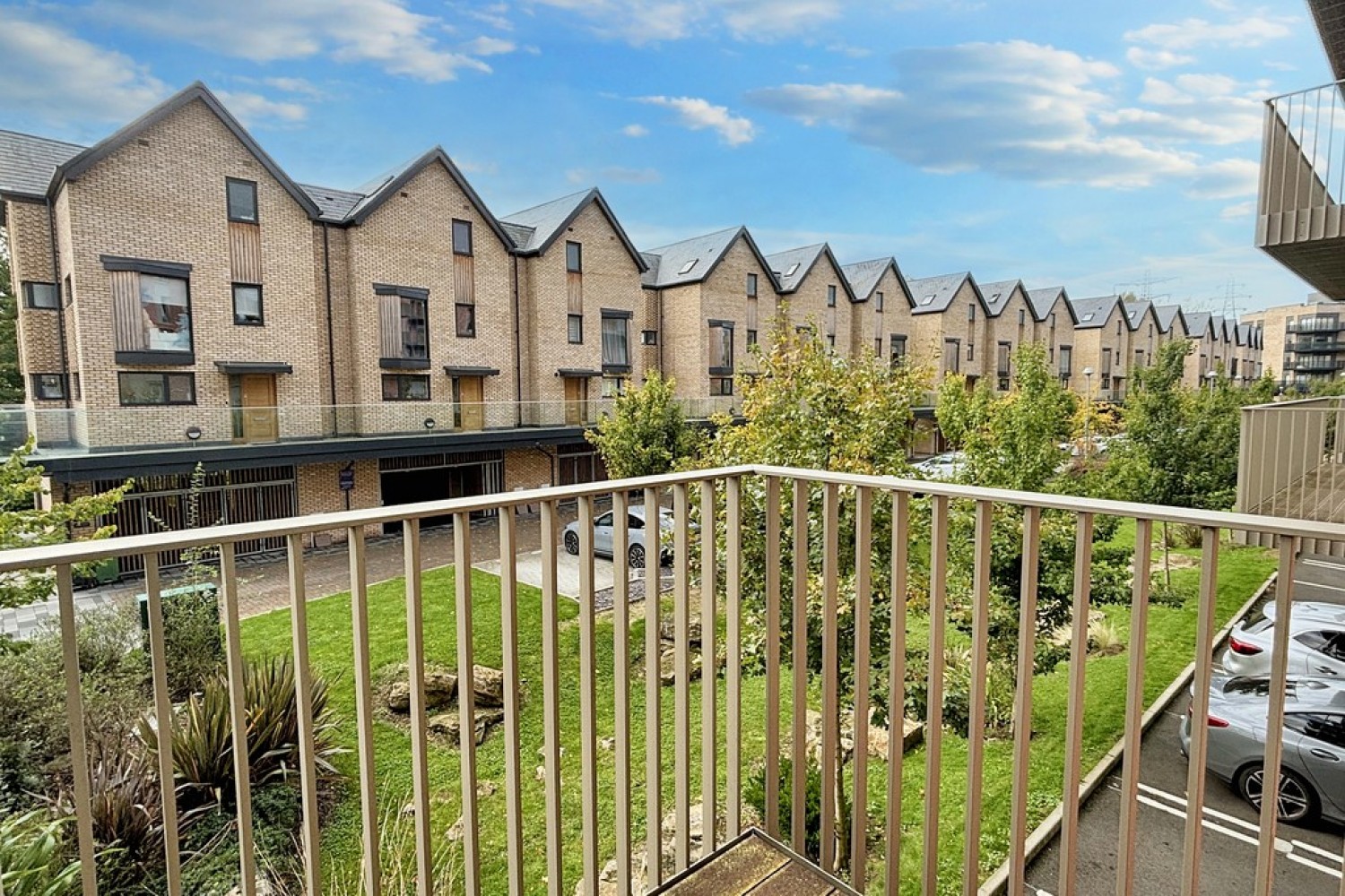 2 bedroom Flat for Letting Betsom Place, Ashford