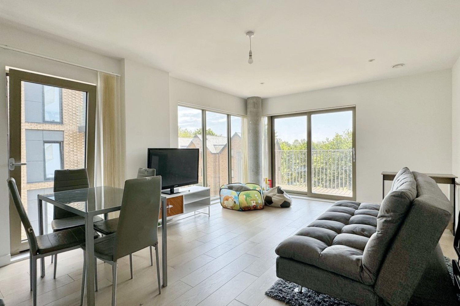 Betsom Place, Ashford