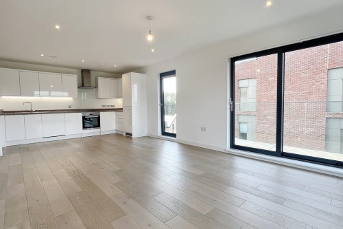 Kenmore Place, 1 Leacon Road