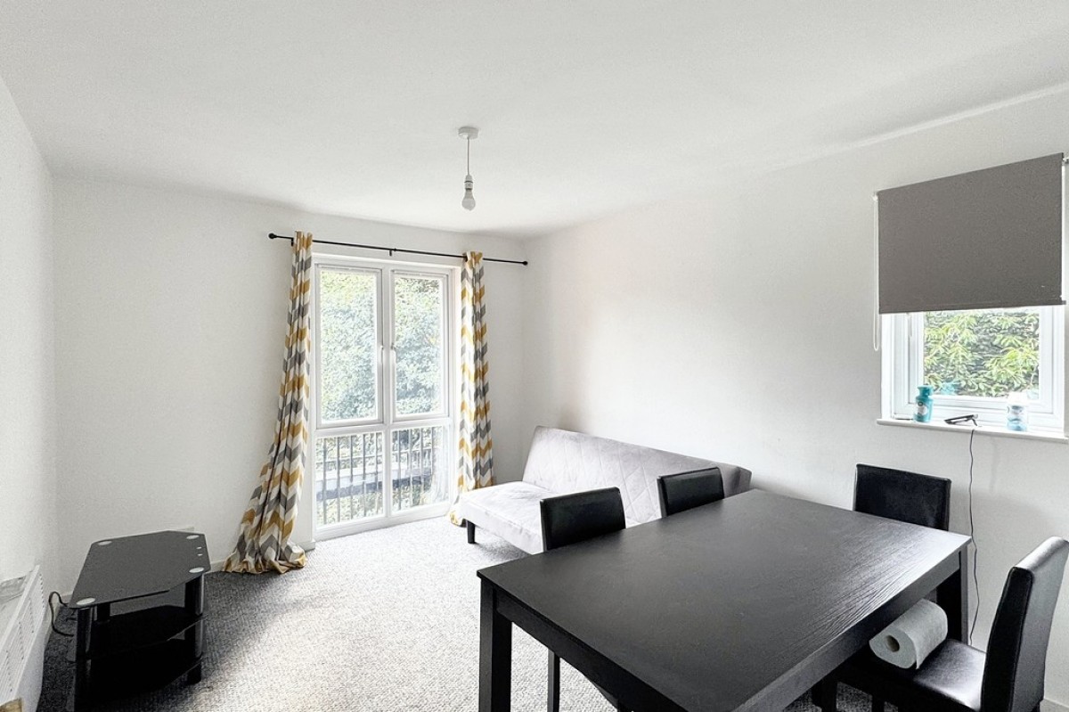 Longacre Road, Singleton