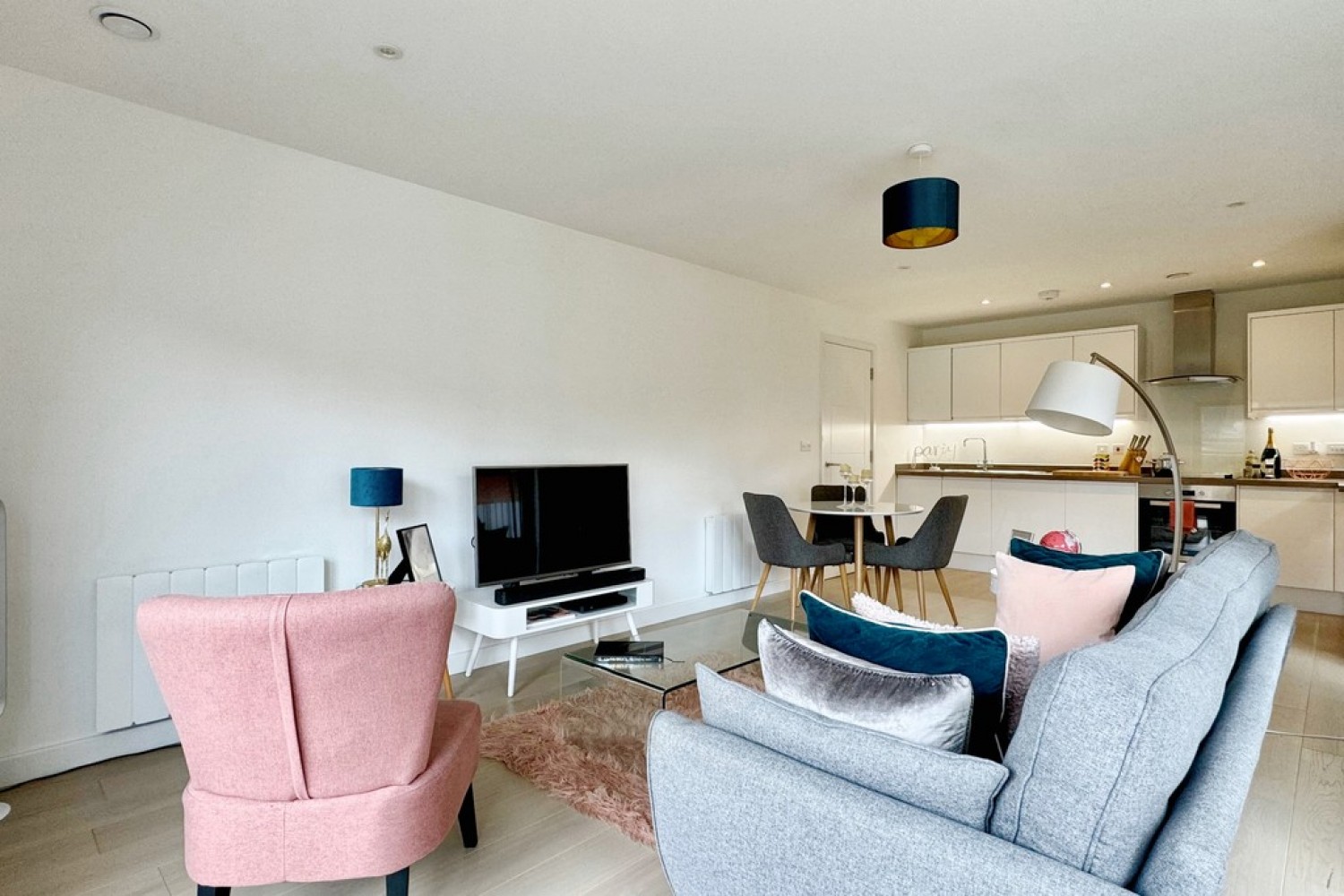 2 bedroom Flat for Letting Bayley Place, Ashford