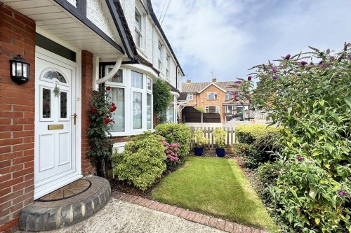 York Road , Kennington , Ashford