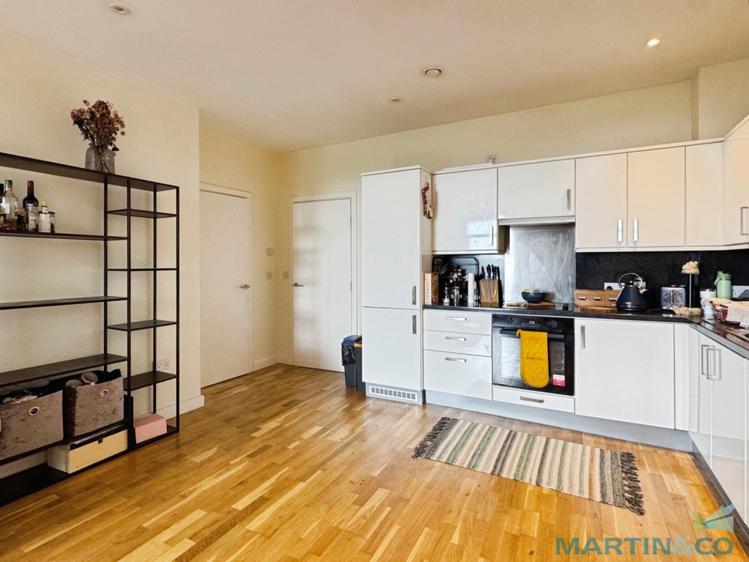 2 bedroom Flat for Letting The Panorama, Ashford