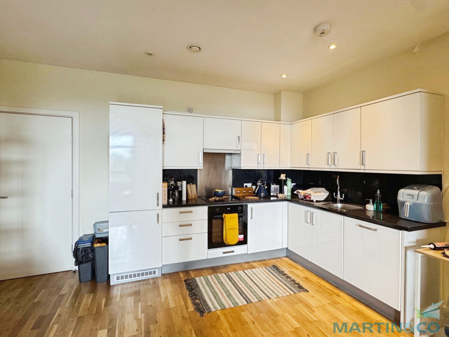 2 bedroom Flat for Letting The Panorama, Ashford