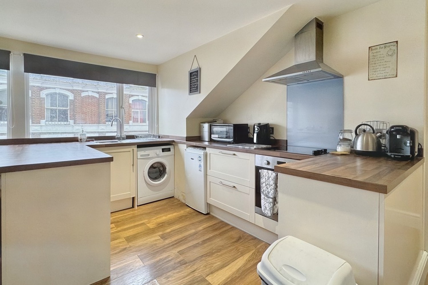 2 bedroom Flat for Letting Bank Street, Ashford