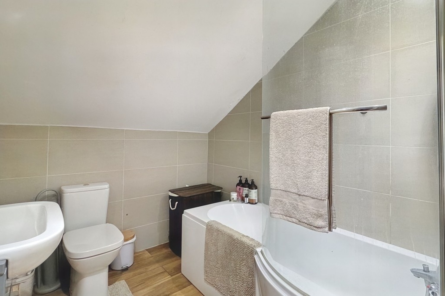 2 bedroom Flat for Letting Bank Street, Ashford