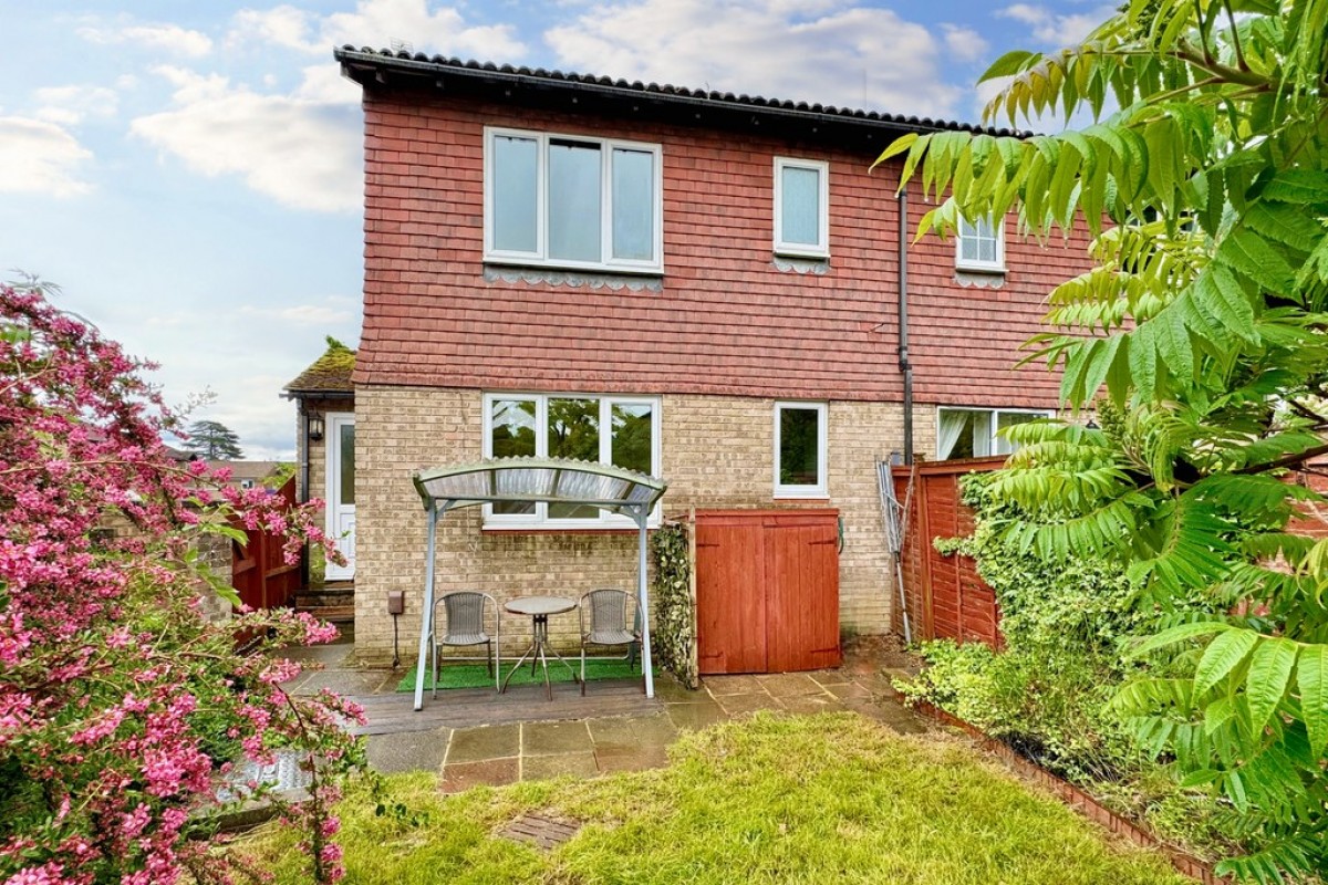 Springwood Drive, Ashford