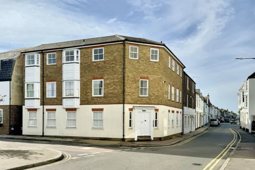 Alfred Square, Deal