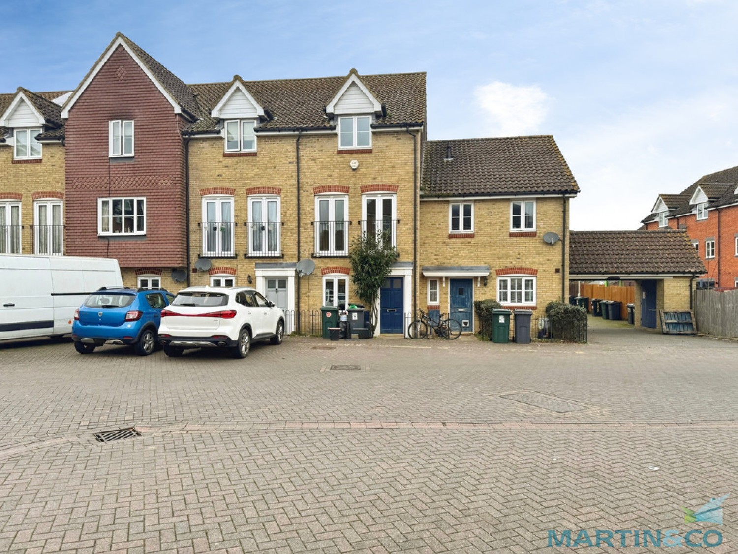 3 bedroom House for Letting Hurst Road, Kennington, Ashford
