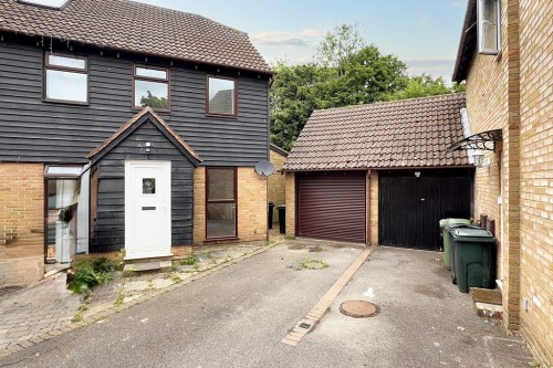 Grey Willow Gardens, Singleton, Ashford