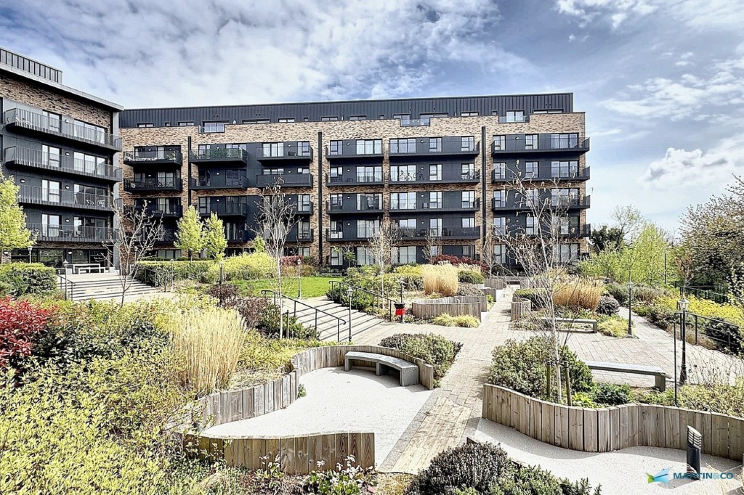 2 bedroom Flat in Victoria Point, George Street, Ashford