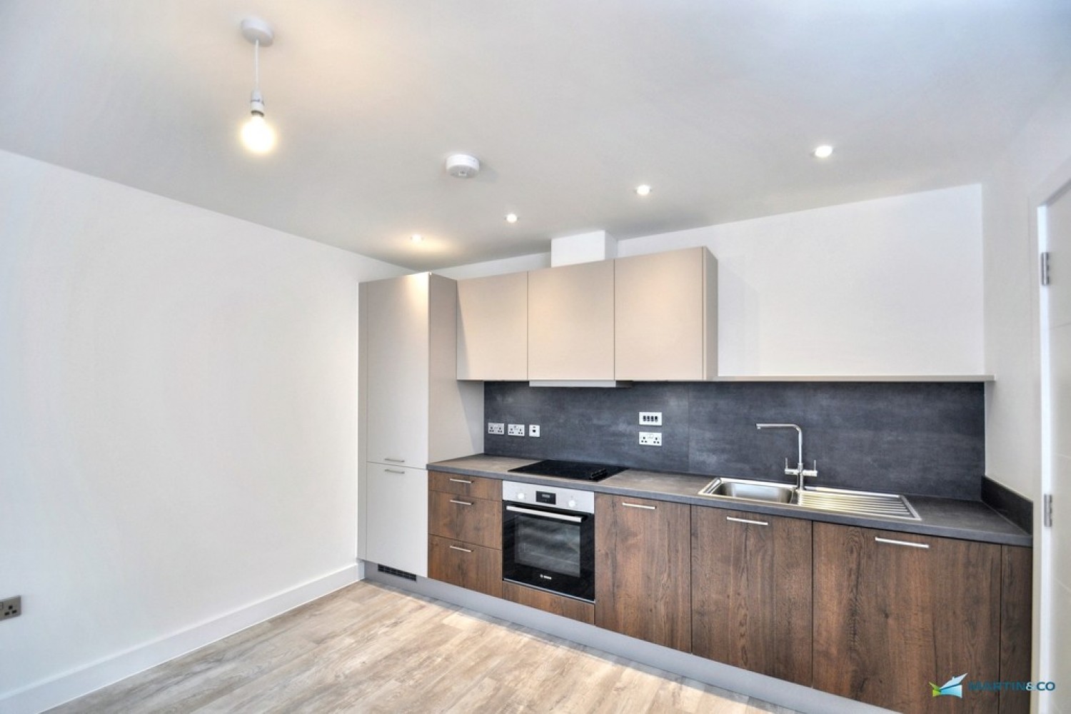 2 bedroom Flat in Victoria Point, George Street, Ashford