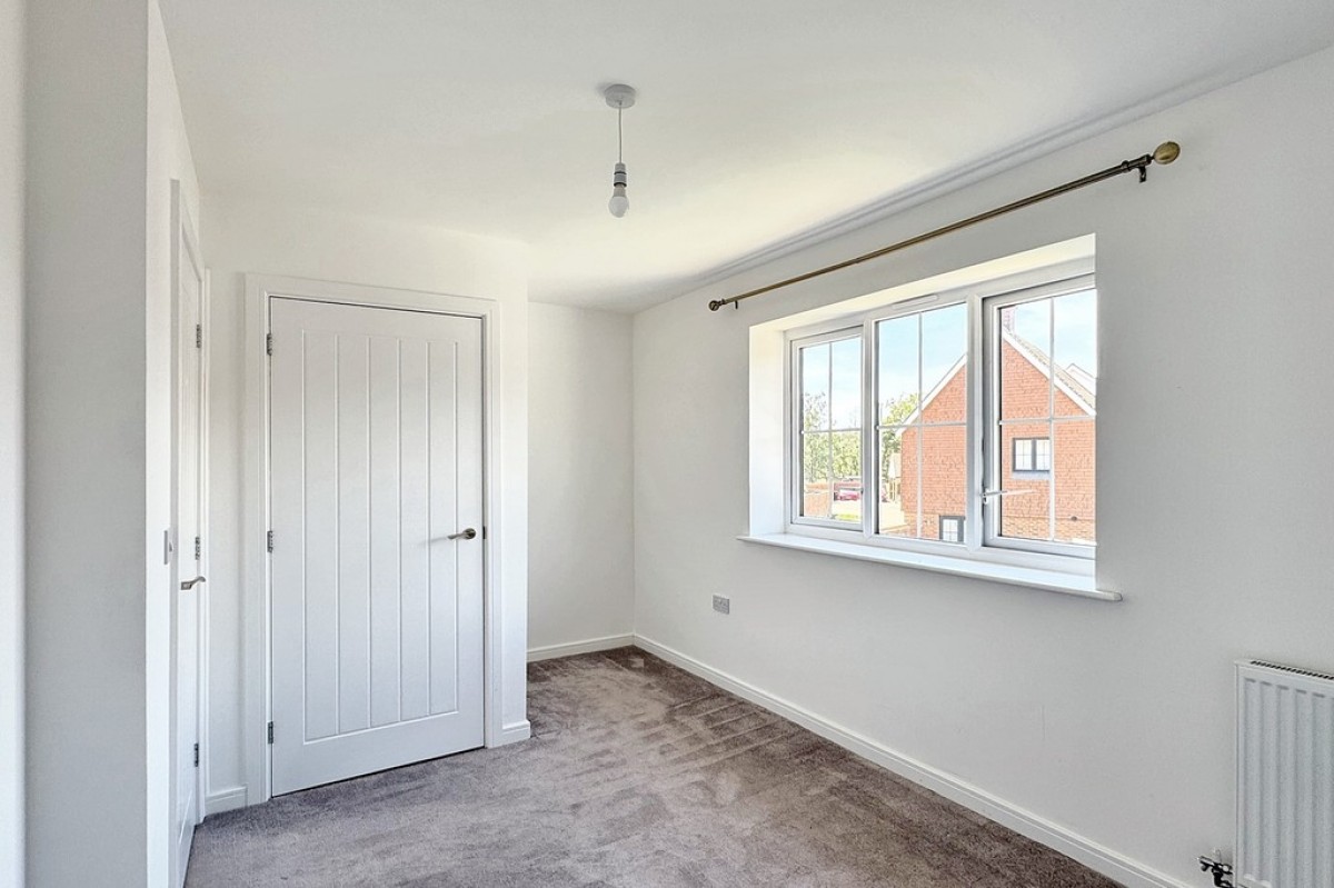 Honeysuckle Avenue, Ashford