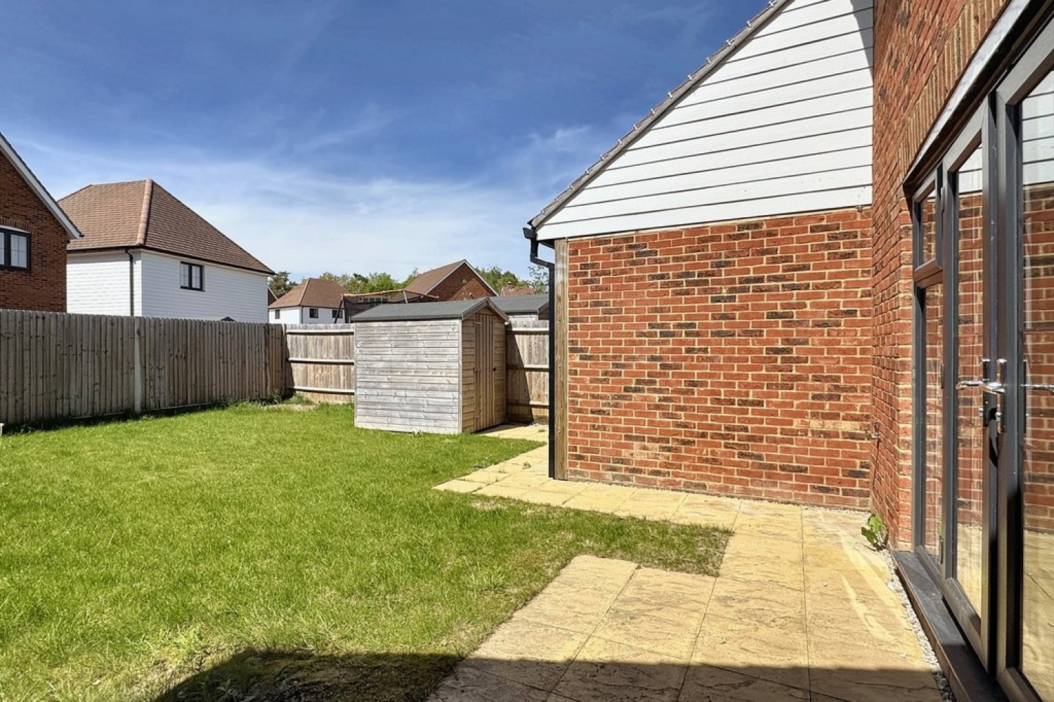 Honeysuckle Avenue, Ashford
