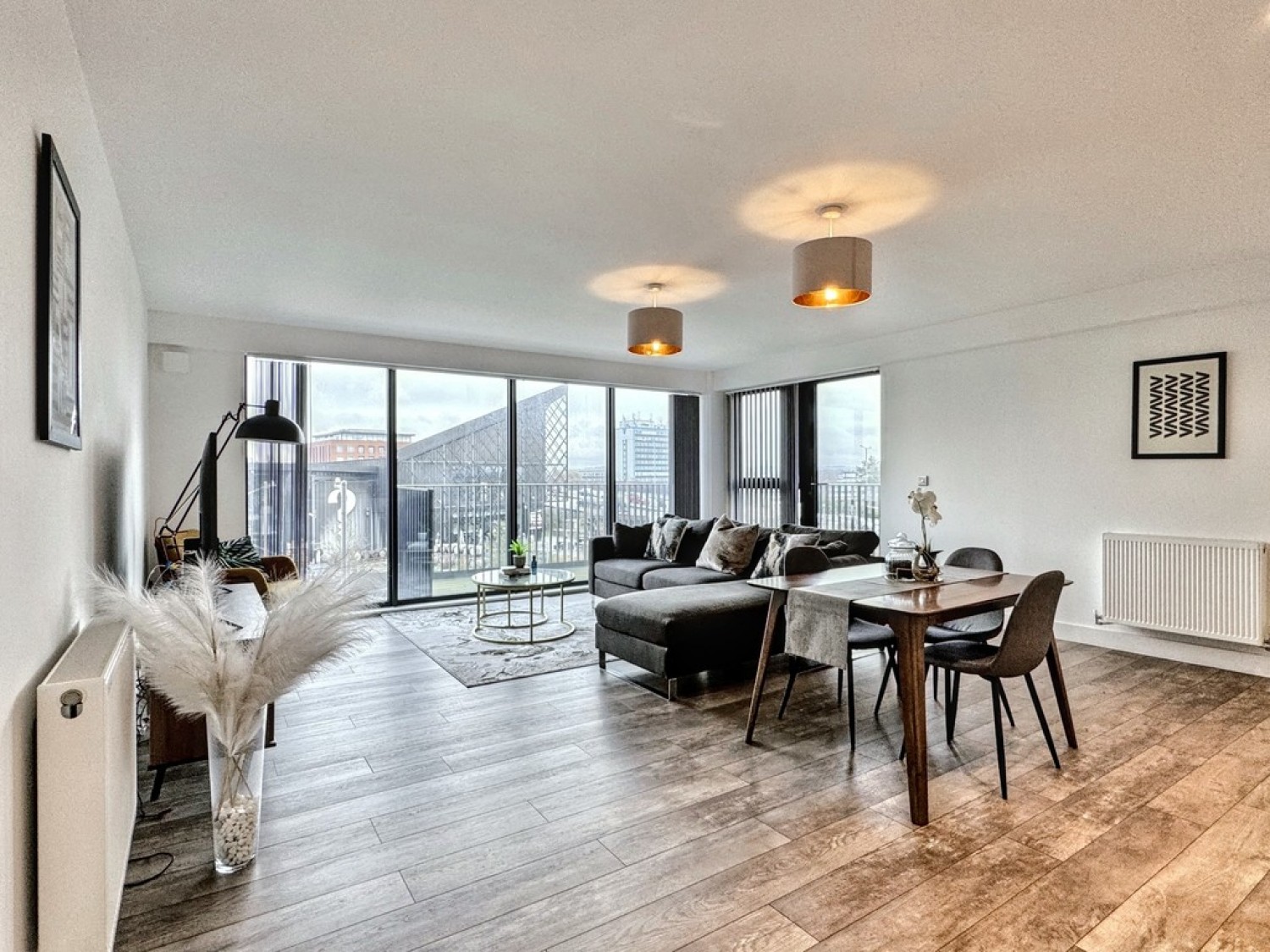 2 bedroom Flat in Victoria Road, Ashford